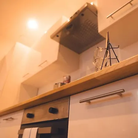 Apartment Le Verlaine, T4 En Triplex Tours